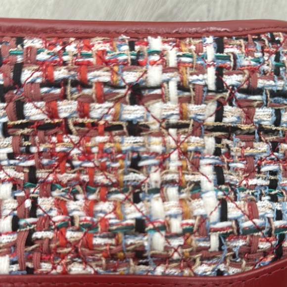 Chic Red Tweed Shoulder Bag - Picture 9 of 10